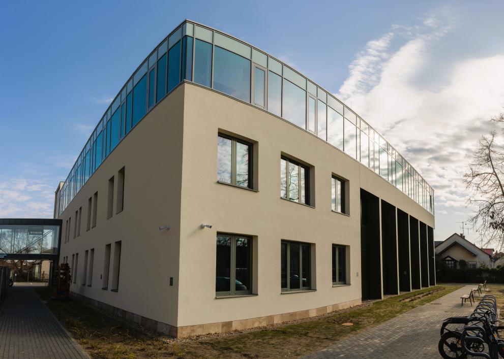 DE MK B épületszárny